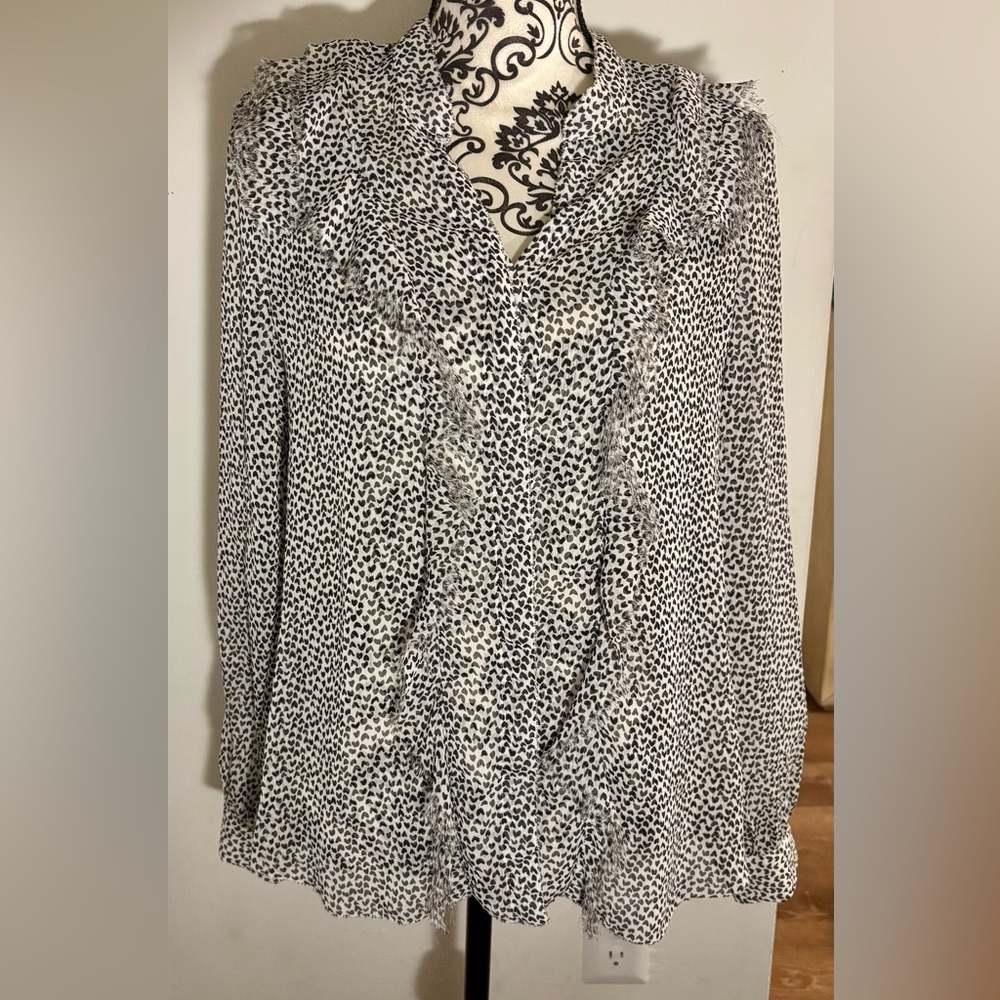 L'AGENCE Monochrome Patterned Blouse
